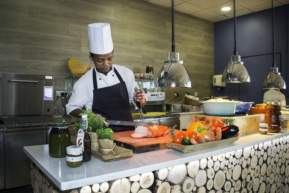 Cork Airport Hotel ภายนอก รูปภาพ