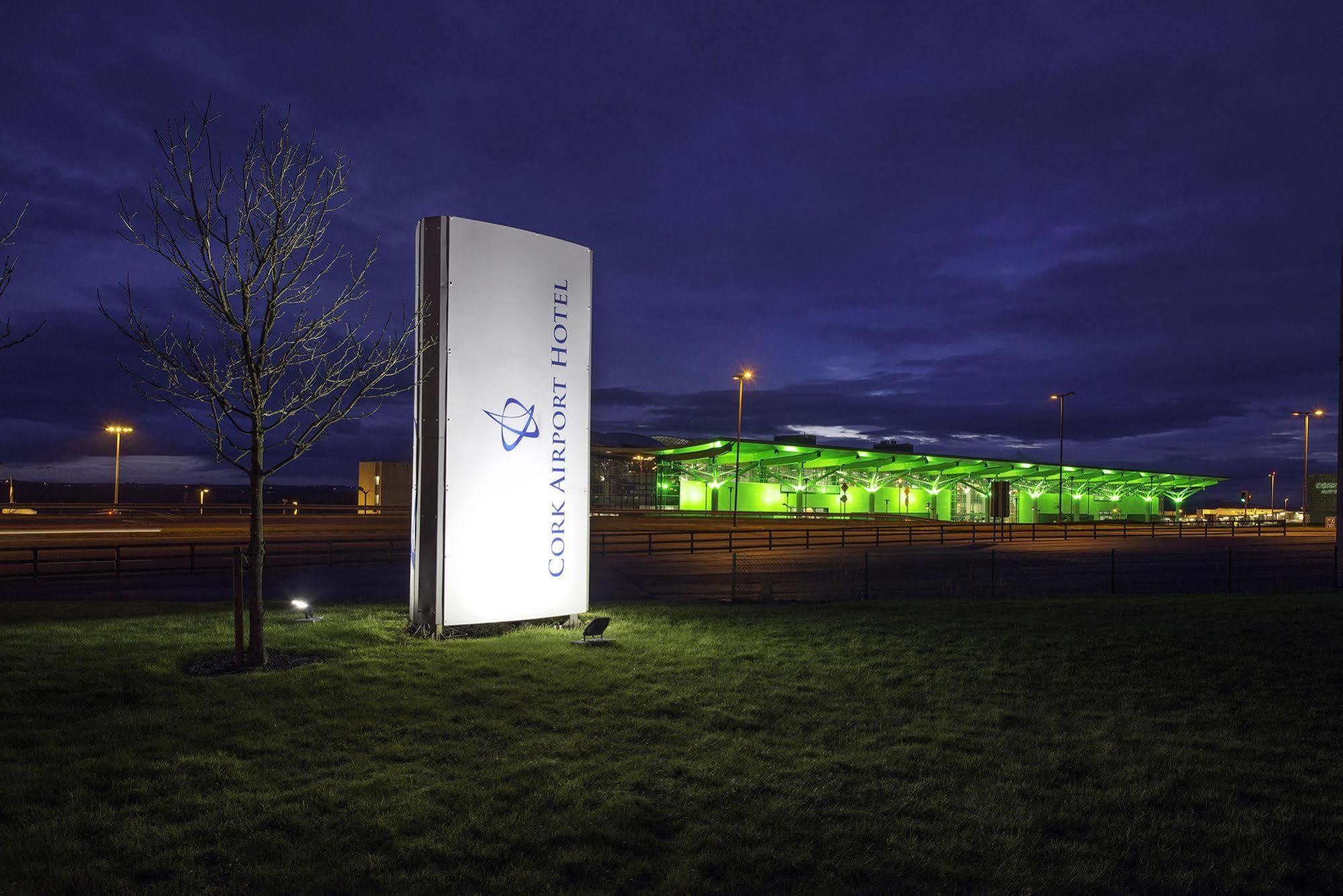 Cork Airport Hotel ภายนอก รูปภาพ